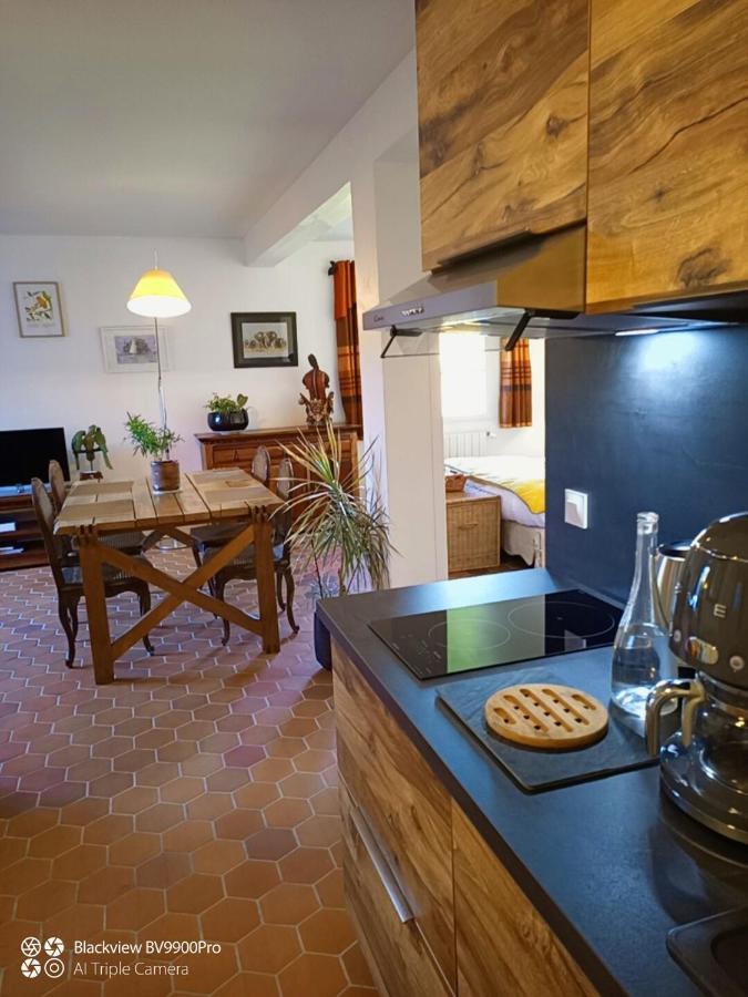 Le Champ De L'Eau Bed & Breakfast Crecy-la-Chapelle Exterior photo